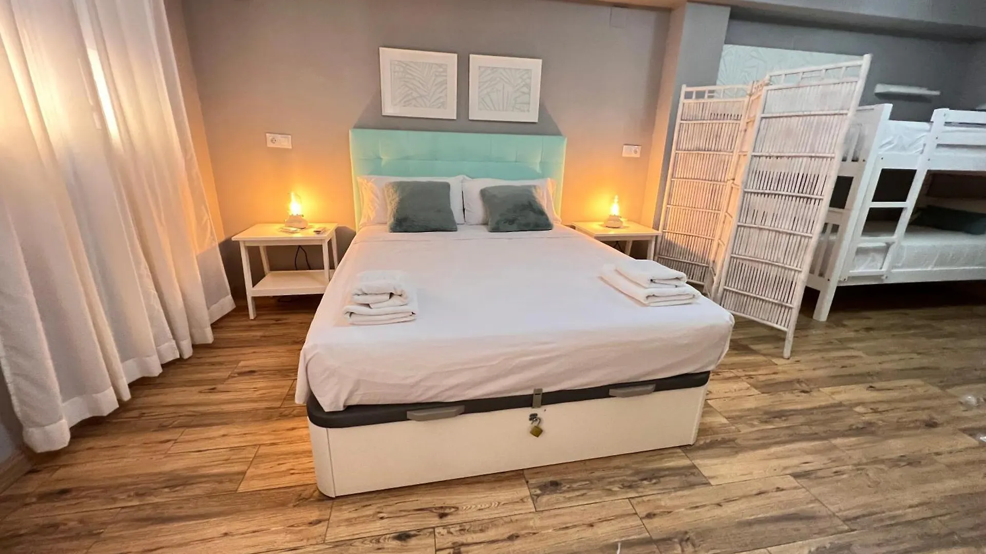 El Duplex Especial Centro Historico Parking Gratis Apartment Malaga